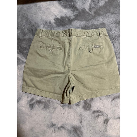 Eddie Bauer Legend wash Slightly curvy fit Shorts - Picture 2 of 5